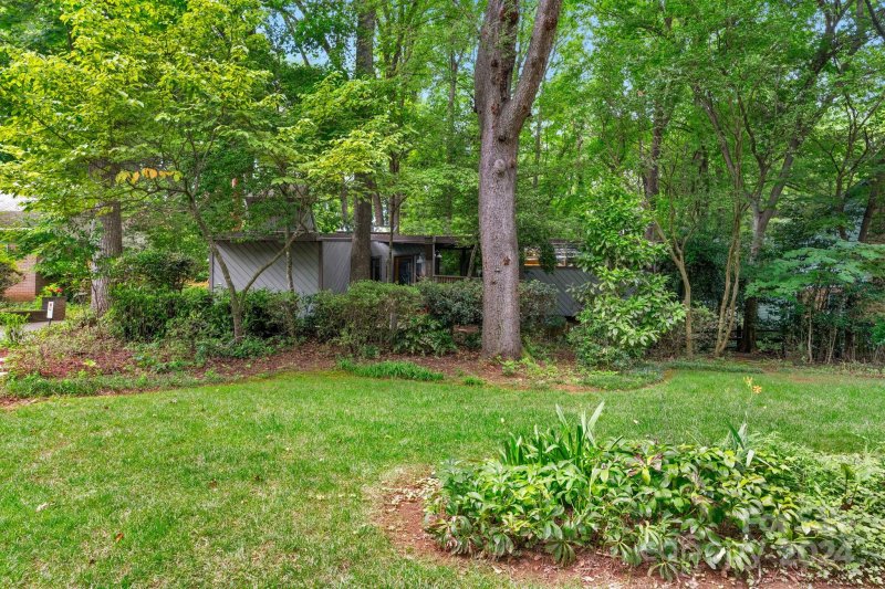 Property image 3 at 6012 Colchester Place, Charlotte, NC 28210