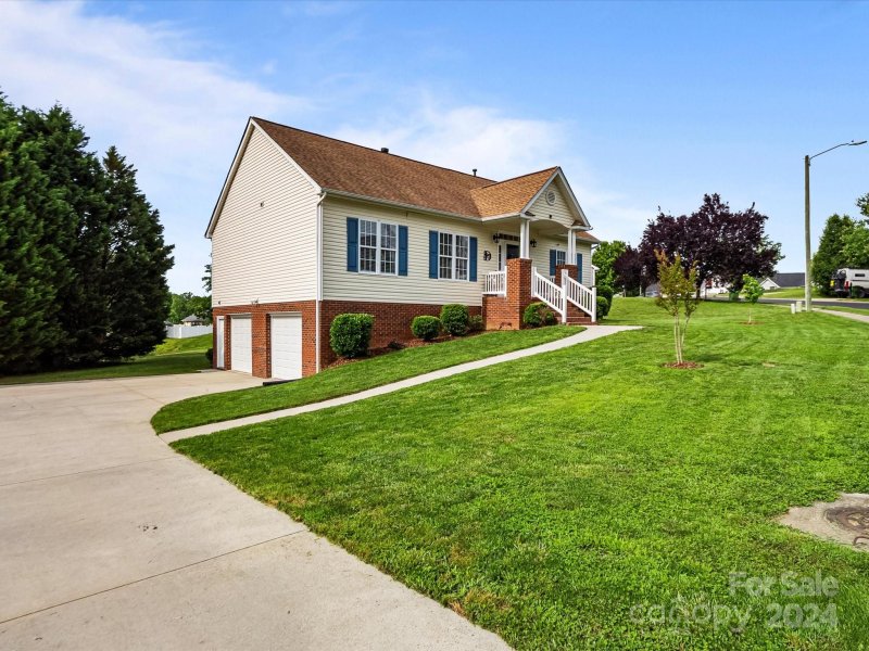 Property image 3 at 108 Arbridge Court, Mount Holly, NC 28120