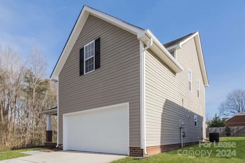 Property image 5 at 10316 Bearwallow Court, Charlotte, NC 28213