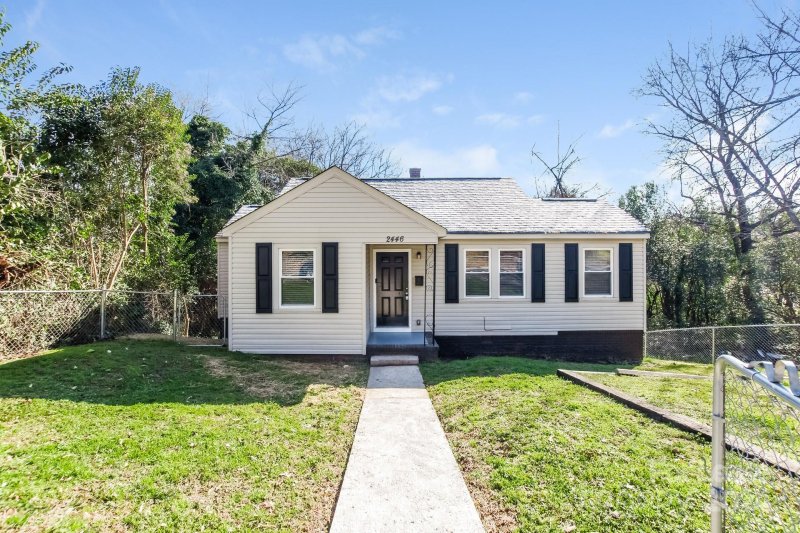 2446 Columbus Circle