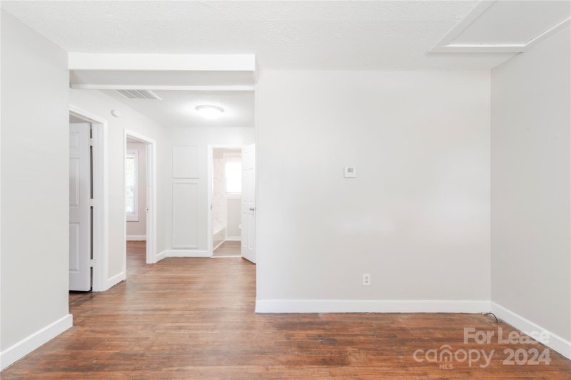 Property image 3 at 2517 Hemphill Street, Charlotte, NC 28208