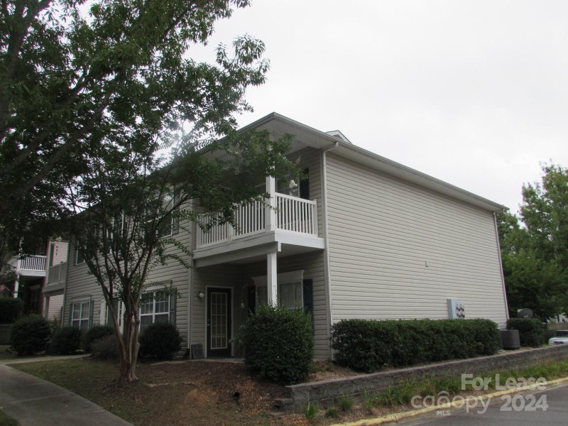 Property image 2 at 21232 Hickory Street, Cornelius, NC 28031