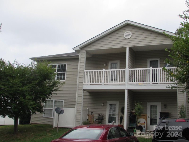 Property image 3 at 21232 Hickory Street, Cornelius, NC 28031