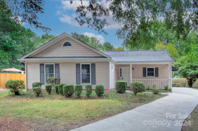 Property image 2 at 8612 Aldergate Court, Charlotte, NC 28210