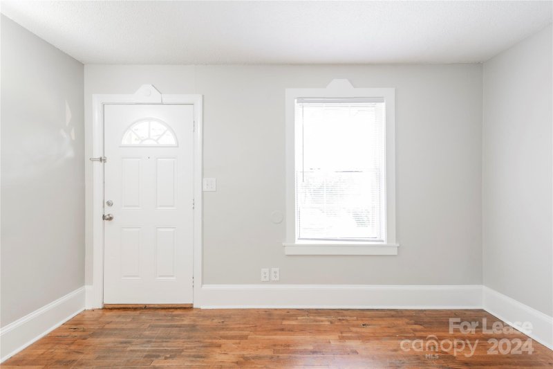 Property image 4 at 2517 Hemphill Street, Charlotte, NC 28208