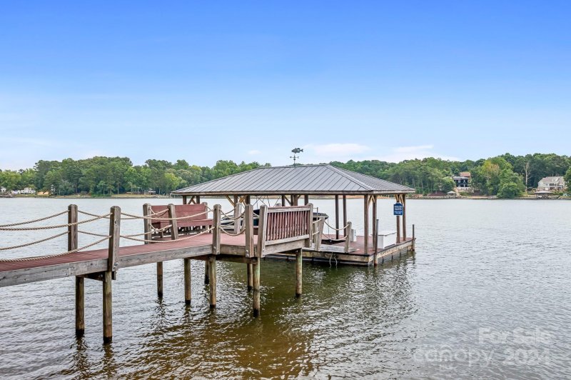 Property image 3 at 595 Kenway Loop, Mooresville, NC 28117