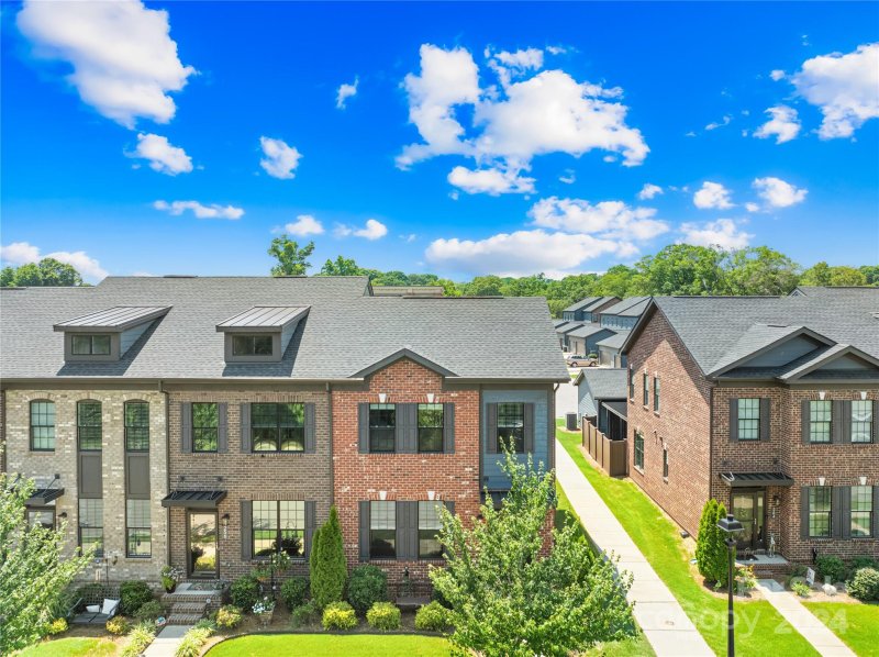 Property image 3 at 260 Linestowe Drive, Belmont, NC 28012