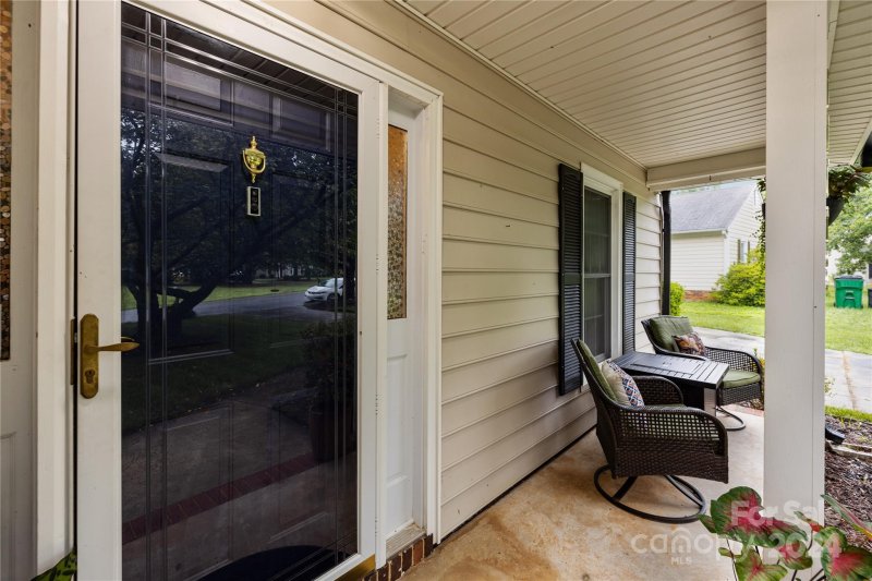 Property image 3 at 11712 Fernhurst Lane, Charlotte, NC 28277