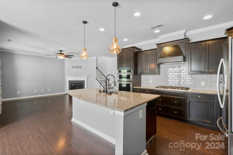 Property image 2 at 125 Edenton Lane, Mooresville, NC 28117