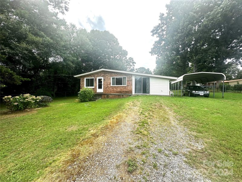 Property image 2 at 1453 19th Street, Hickory, NC 28601