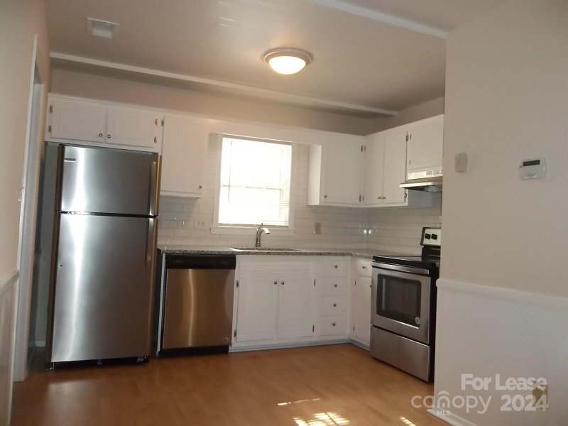 Property image 2 at 5022 Brooktree Drive, Charlotte, NC 28208