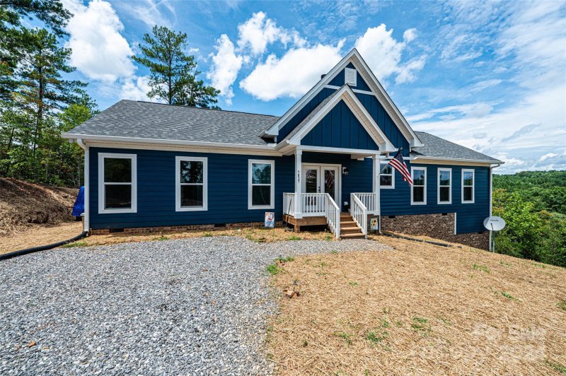 Property image 3 at 1827 Waters Edge Drive, Granite Falls, NC 28630