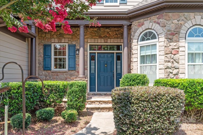 Property image 2 at 15133 High Bluff Court, Charlotte, NC 28278