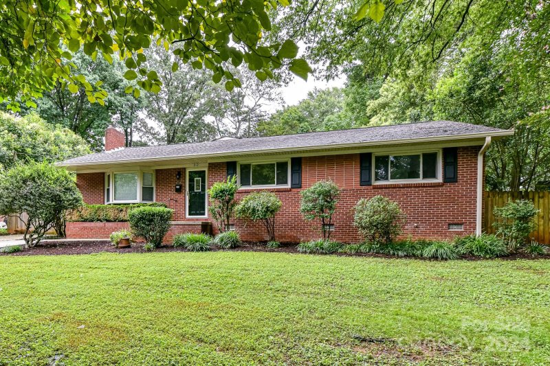 Property image 2 at 212 Ruby Lane, Gastonia, NC 28054