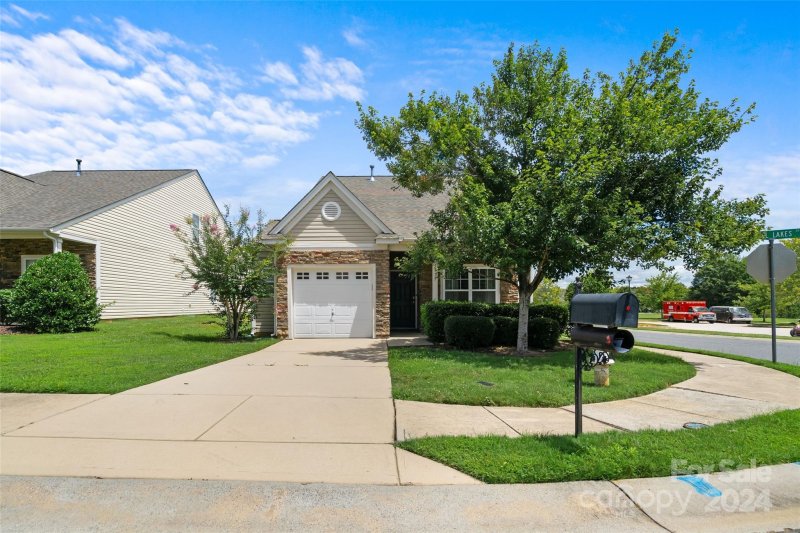 Property image 4 at 5177 Crystal Lakes Drive, Rock Hill, SC 29732