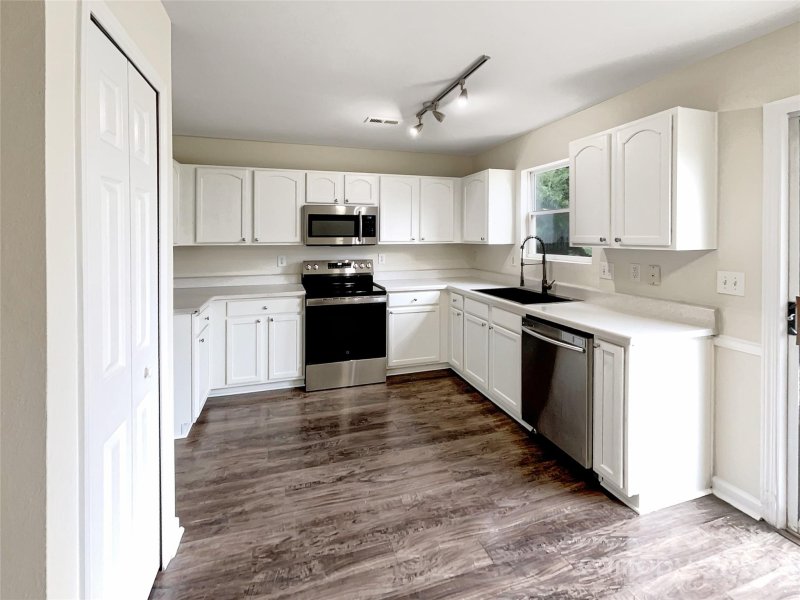 Property image 2 at 9117 Corey Common Avenue, Charlotte, NC 28216