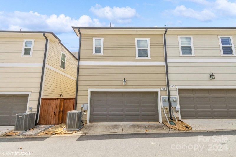 Property image 3 at 8918 Matthews Farm Lane, Charlotte, NC 28277