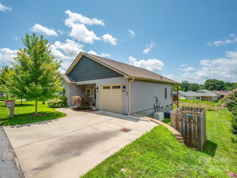 Property image 5 at 43 Middle Street, Hendersonville, NC 28792