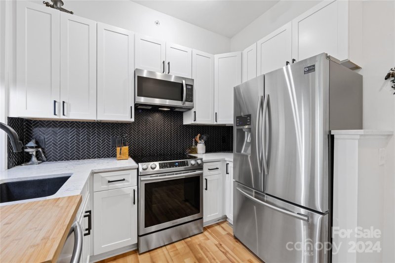 Property image 5 at 2125 Southend Drive, Charlotte, NC 28203