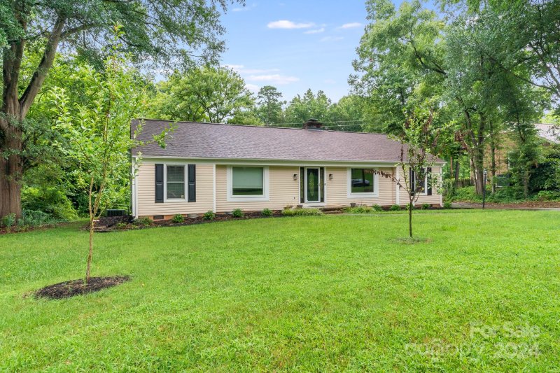 Property image 3 at 2039 Linda Street, Gastonia, NC 28054