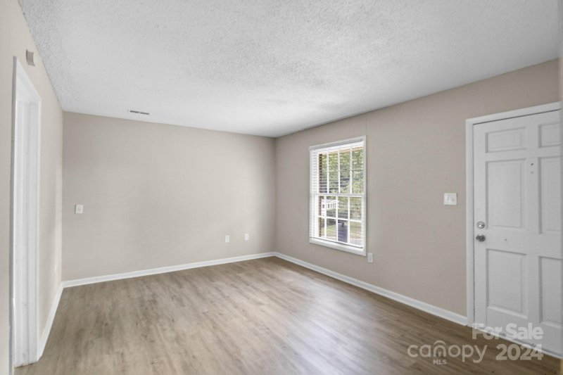 Property image 2 at 1301 Milan Road, Charlotte, NC 28216