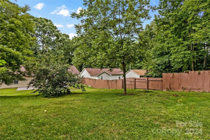 Property image 3 at 3616 Oakwood Road, Charlotte, NC 28269