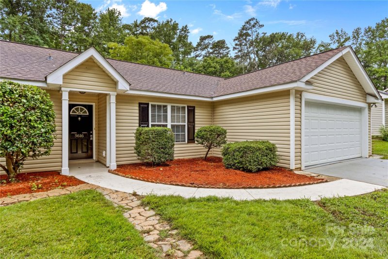 Property image 5 at 3616 Oakwood Road, Charlotte, NC 28269