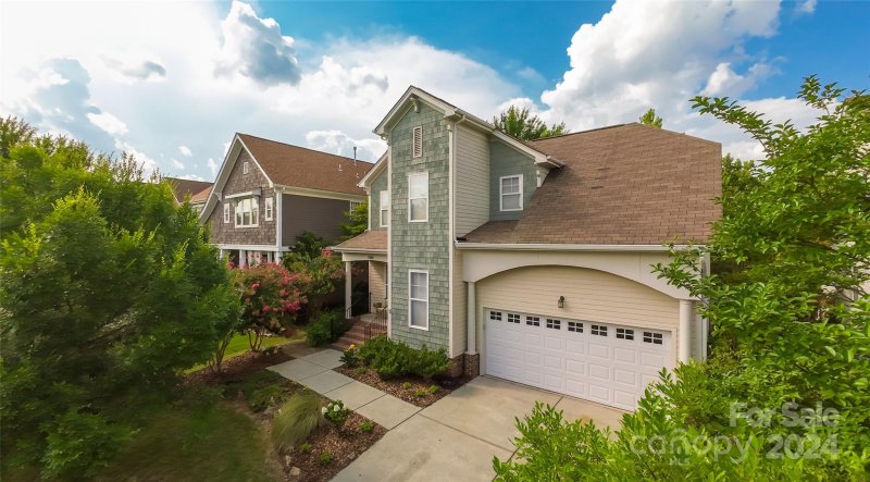 7569 Thorn Creek Lane