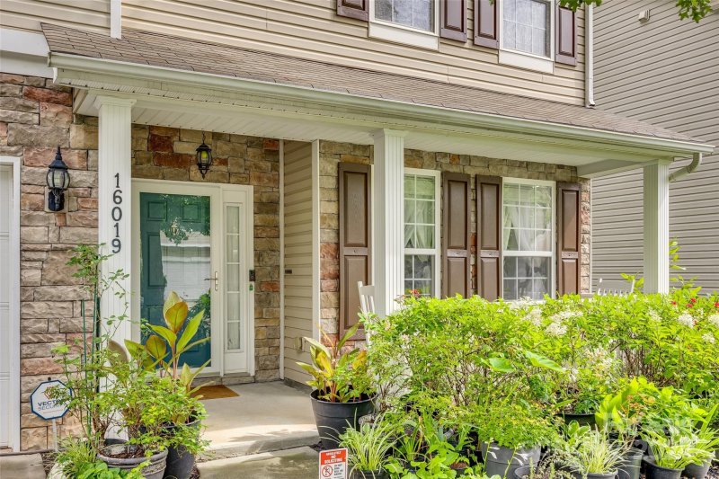 Property image 4 at 16019 Raptor Court, Charlotte, NC 28278