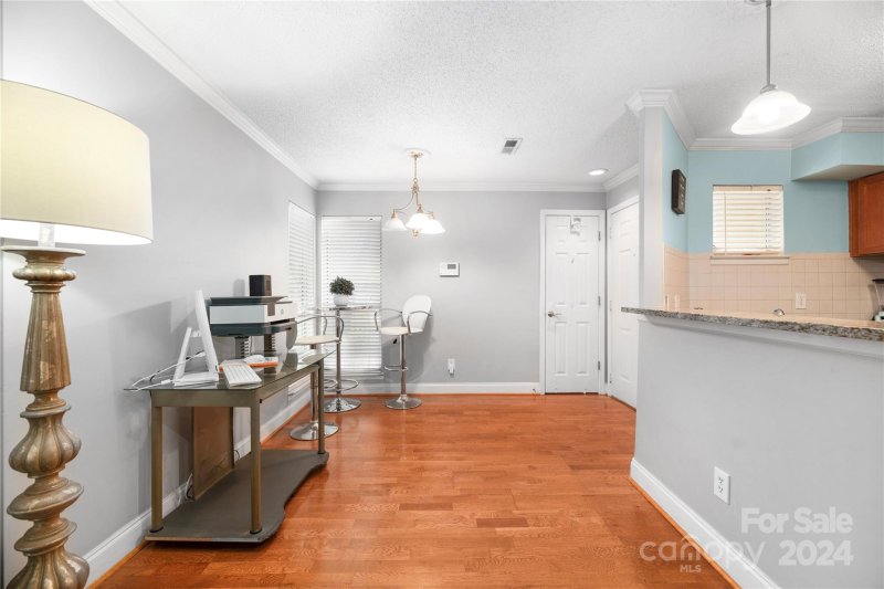 Property image 5 at 2518 Cranbrook Lane, Charlotte, NC 28207