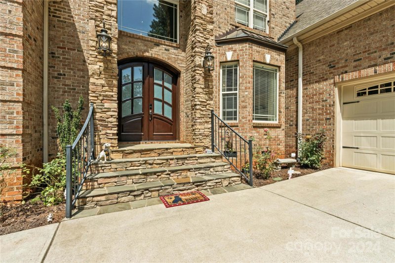 Property image 2 at 106 Liva Lane, Mooresville, NC 28117