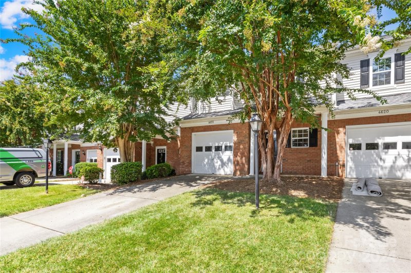 Property image 3 at 4622 Kingsland Court, Charlotte, NC 28269