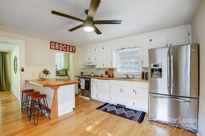 Property image 5 at 15008 Pawnee Trail, Matthews, NC 28104