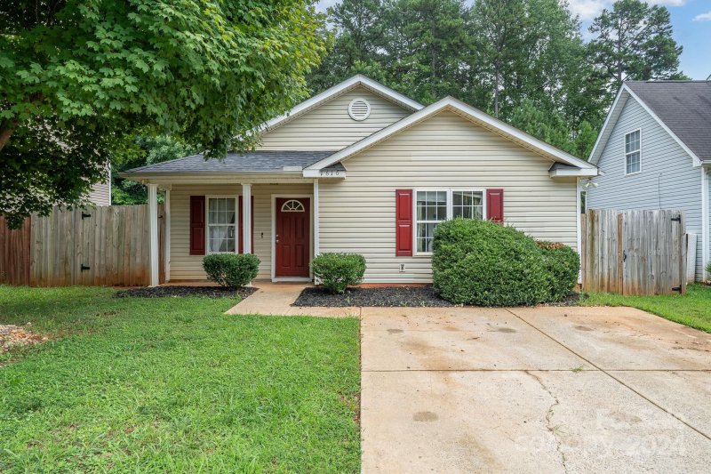1616 Crandon Drive