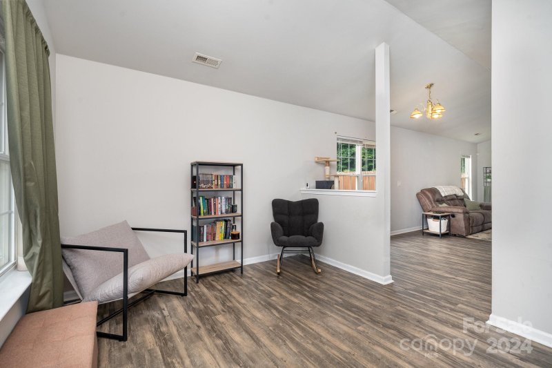 Property image 2 at 1616 Crandon Drive, Charlotte, NC 28216