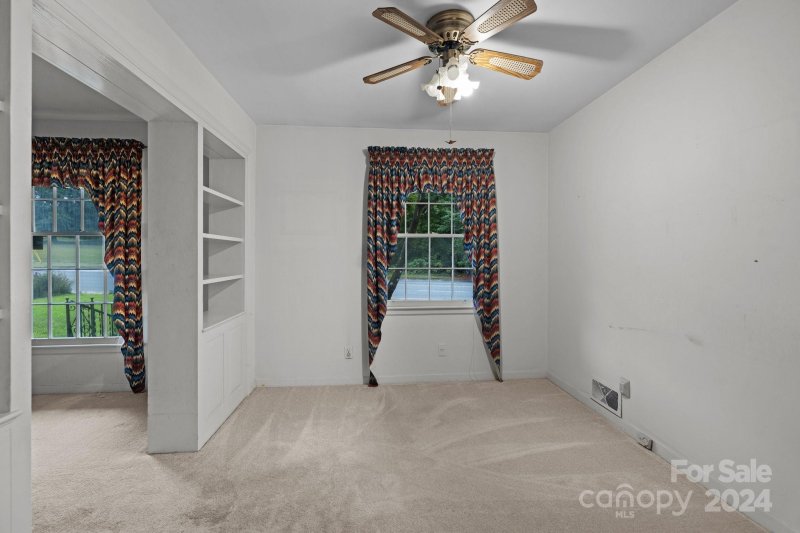 Property image 3 at 3539 Shamrock Drive, Charlotte, NC 28215