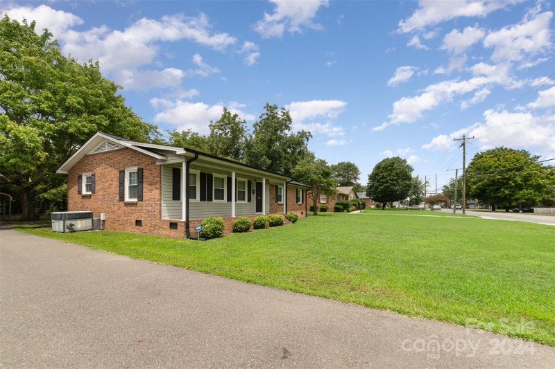 Property image 4 at 100 Clinton Avenue, Clover, SC 29710