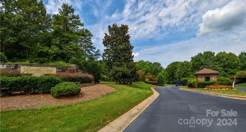 Property image 5 at 216 S Harbor Watch Drive, Statesville, NC 28677