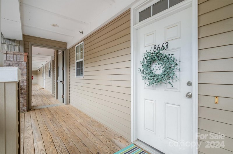 Property image 3 at 8663 Edinburgh Square Drive, Cornelius, NC 28031