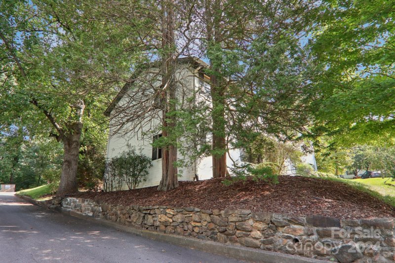 Property image 3 at 615 Biltmore Avenue, Asheville, NC 28803