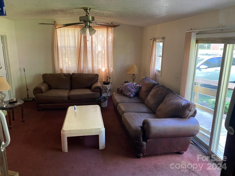 Property image 3 at 4700 Ridgeley Drive, Charlotte, NC 28208