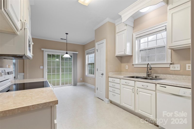 Property image 4 at 2969 Deep Cove Drive, Concord, NC 28027