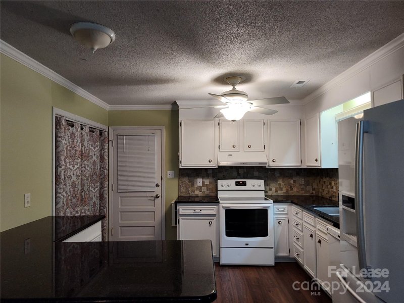 Property image 5 at 8526 Timbercrest Circle, Charlotte, NC 28226