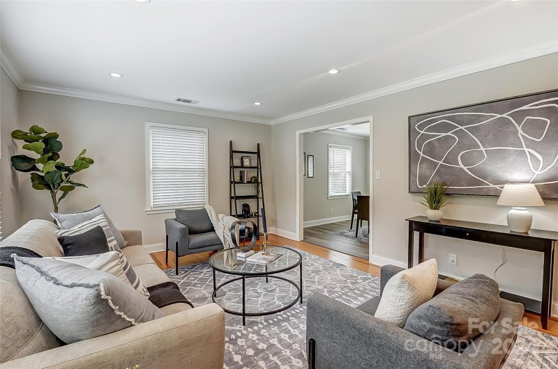 Property image 5 at 1048 Eaglewood Avenue, Charlotte, NC 28212