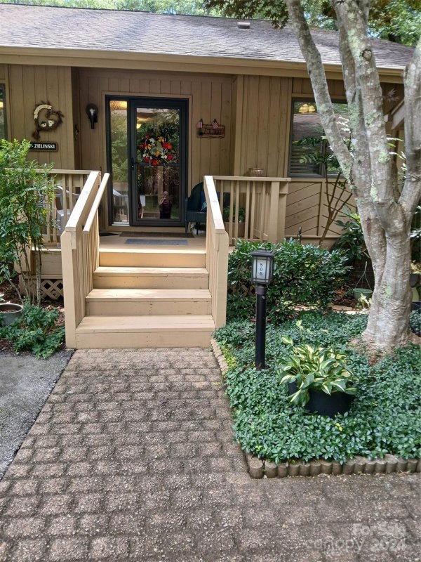 Property image 4 at 506 Spanish Oak Lane, Hendersonville, NC 28791