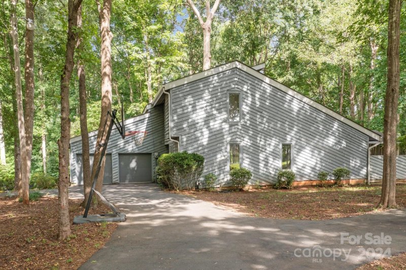 Property image 3 at 190 Canterbury Place Road, Mooresville, NC 28115