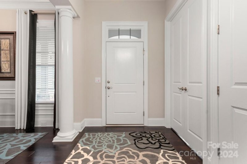 Property image 4 of 15814 Vale Ridge Drive in Regency at Palisades, Charlotte, NC 28278