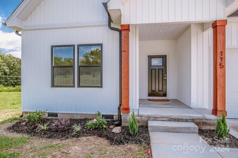 Property image 3 at 115 Pumice Drive, Statesville, NC 28625