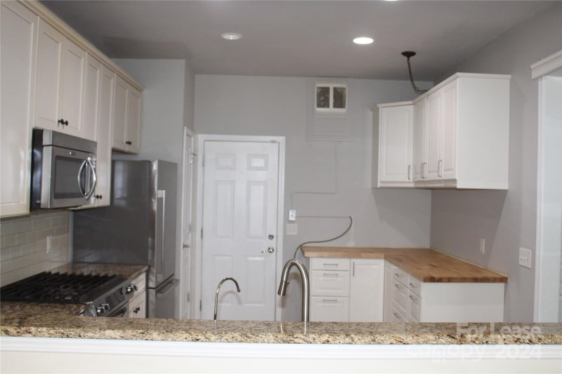 Property image 4 at 16107 Annahill Street, Charlotte, NC 28277