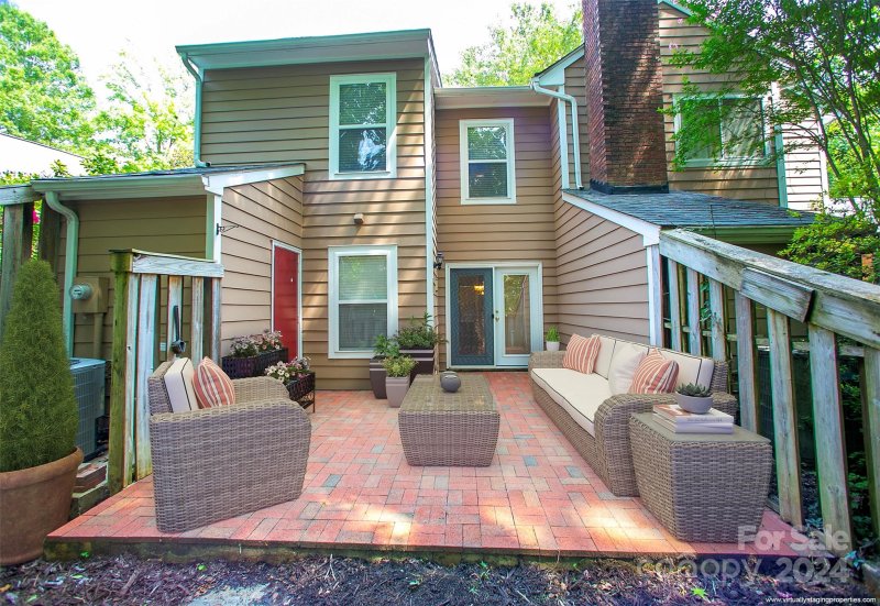 Property image 3 at 1044 Sardis Cove Drive, Charlotte, NC 28270